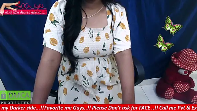 Snapshot of _mOOn_light_ chatting on January 6, 2025, 8:14 am mOOn light online show from January 6, 2025, 8:14 am