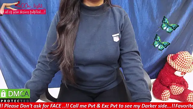 Snapshot of _mOOn_light_ chatting on January 9, 2025, 7:52 am mOOn light online show from January 9, 2025, 7:52 am