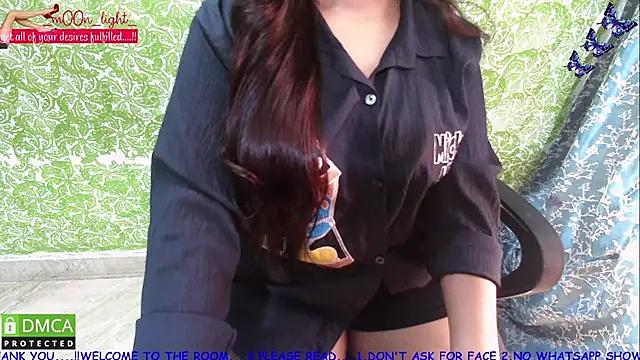 Snapshot of _mOOn_light_ chatting on October 13, 2025, 5:40 am mOOn light online show from October 13, 2025, 5:40 am