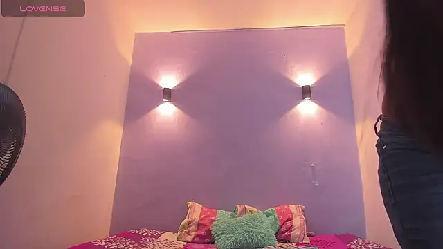 Sofia Clauss  online show from December 12, 2024, 5:10 am