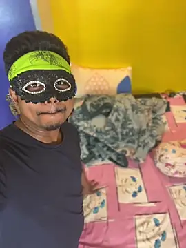 Snapshot of OrgsmMust chatting on March 8, 2025, 5:11 pm OrgsmMust online show from March 8, 2025, 5:11 pm