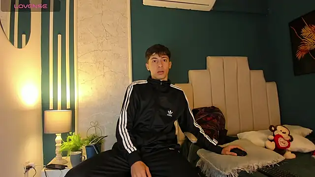 Snapshot of AlessandroDybala chatting on February 8, 2025, 11:55 am AlessandroDybala online show from February 8, 2025, 11:55 am