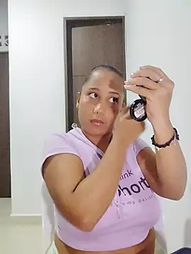 Snapshot of zandra_kiman chatting on September 27, 2025, 4:17 am zandra kiman online show from September 27, 2025, 4:17 am