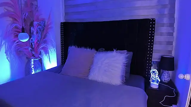 Sofiia-Rubb online show from February 17, 2025, 4:20 am