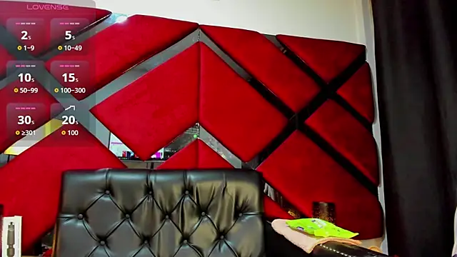 Kendra-Foxxy online show from November 12, 2025, 12:55 am