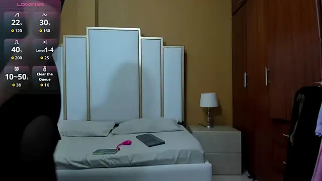 Snapshot of FOXYRIVER_ chatting on December 5, 2025, 12:03 pm FOXYRIVER online show from December 5, 2025, 12:03 pm