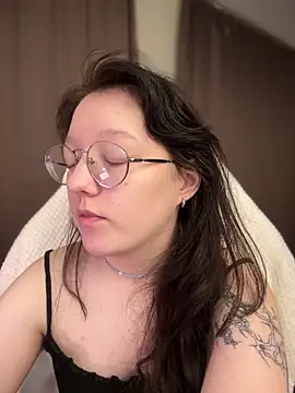 emigooflordXD online show from December 12, 2024, 6:14 am