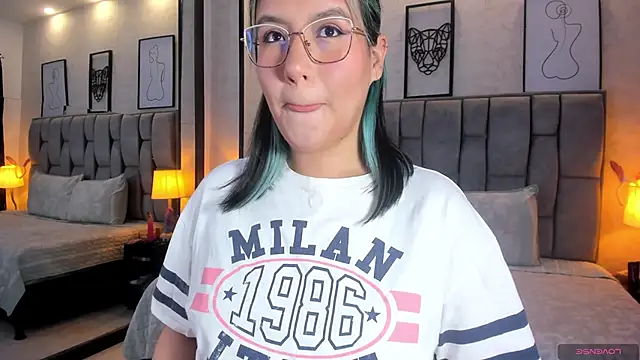 sweet--emily online show from December 21, 2024, 3:47 am