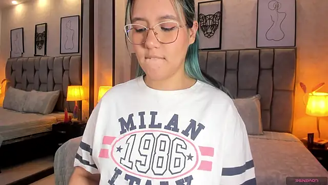 sweet--emily online show from December 21, 2024, 6:52 am