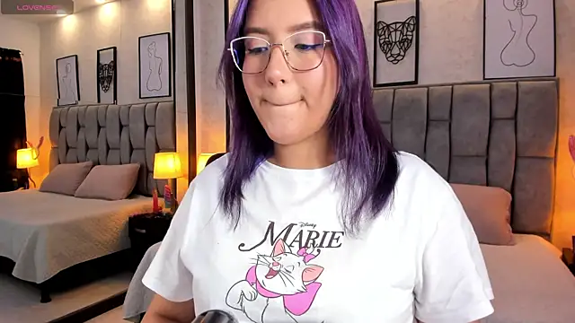 sweet--emily online show from January 31, 2025, 4:03 am