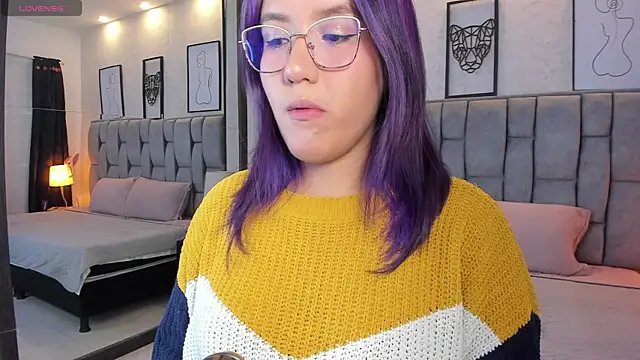 sweet--emily online show from February 14, 2025, 5:09 am