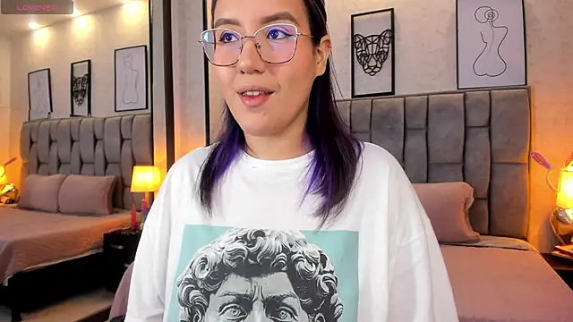 sweet--emily online show from March 5, 2025, 3:08 am