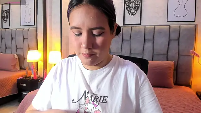 sweet--emily online show from March 23, 2025, 4:38 am