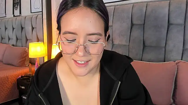 sweet--emily online show from March 23, 2025, 7:42 am