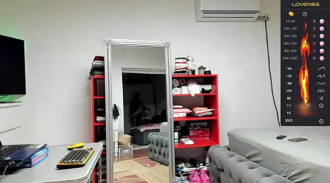 supermanboy94 online show from February 3, 2025, 6:56 am