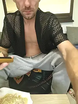 Snapshot of SquirtLover_XL chatting on October 26, 2025, 5:19 pm SquirtLover XL online show from October 26, 2025, 5:19 pm