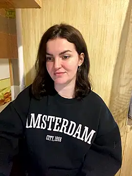 Karolina llove online show from December 2, 2024, 1:24 pm