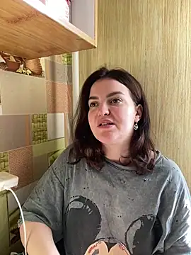 Karolina llove online show from January 1, 2025, 8:35 am