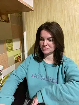 Karolina llove online show from February 8, 2025, 6:33 pm