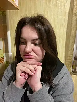 Karolina llove online show from February 14, 2025, 9:21 pm