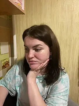 Karolina llove online show from February 15, 2025, 6:12 pm