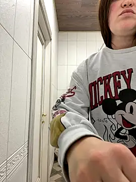 Karolina llove online show from October 20, 2025, 12:16 pm