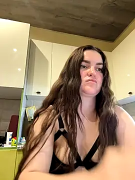 Karolina llove online show from November 16, 2025, 8:36 pm