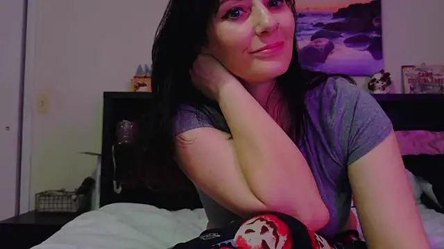 CrystalLakeXO online show from November 20, 2025, 7:08 am