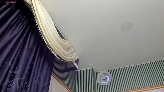 Lesly sexy4u online show from December 11, 2024, 3:13 am