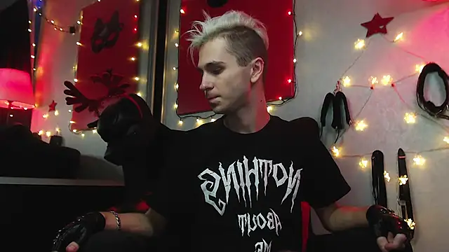 Snapshot of Joseph__Quinn chatting on December 23, 2024, 5:22 pm Joseph Quinn online show from December 23, 2024, 5:22 pm