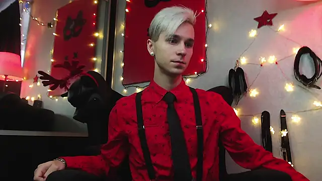 Snapshot of Joseph__Quinn chatting on December 25, 2024, 11:22 am Joseph Quinn online show from December 25, 2024, 11:22 am