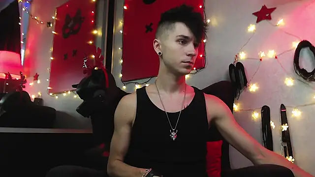 Snapshot of Joseph__Quinn chatting on December 27, 2024, 12:45 pm Joseph Quinn online show from December 27, 2024, 12:45 pm