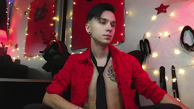 Snapshot of Joseph__Quinn chatting on December 29, 2024, 1:38 pm Joseph Quinn online show from December 29, 2024, 1:38 pm