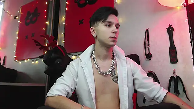 Snapshot of Joseph__Quinn chatting on January 6, 2025, 9:41 am Joseph Quinn online show from January 6, 2025, 9:41 am