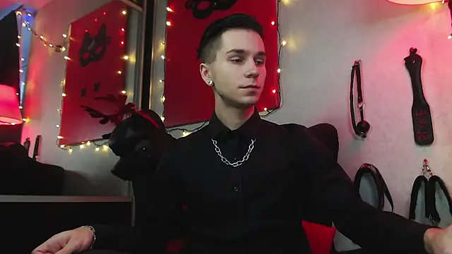 Snapshot of Joseph__Quinn chatting on January 12, 2025, 1:16 pm Joseph Quinn online show from January 12, 2025, 1:16 pm