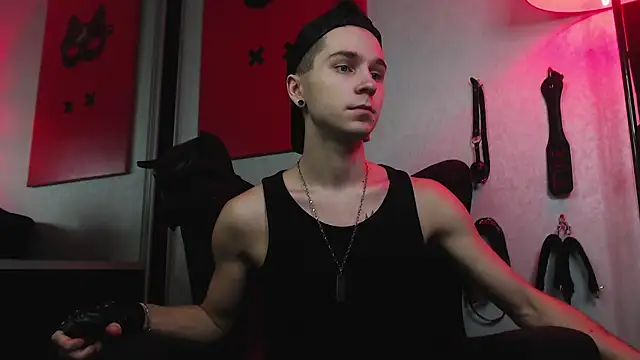 Snapshot of Joseph__Quinn chatting on January 14, 2025, 12:03 pm Joseph Quinn online show from January 14, 2025, 12:03 pm