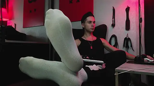 Snapshot of Joseph__Quinn chatting on January 17, 2025, 2:50 pm Joseph Quinn online show from January 17, 2025, 2:50 pm