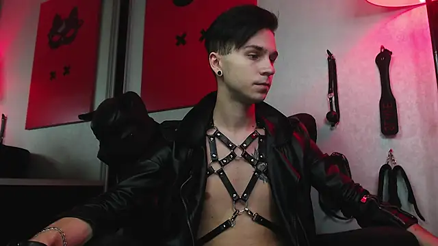 Snapshot of Joseph__Quinn chatting on January 19, 2025, 1:01 pm Joseph Quinn online show from January 19, 2025, 1:01 pm