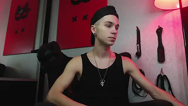 Snapshot of Joseph__Quinn chatting on January 22, 2025, 9:02 am Joseph Quinn online show from January 22, 2025, 9:02 am