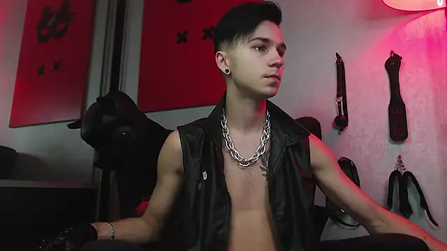 Snapshot of Joseph__Quinn chatting on January 25, 2025, 11:02 am Joseph Quinn online show from January 25, 2025, 11:02 am