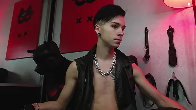 Snapshot of Joseph__Quinn chatting on January 31, 2025, 10:31 am Joseph Quinn online show from January 31, 2025, 10:31 am