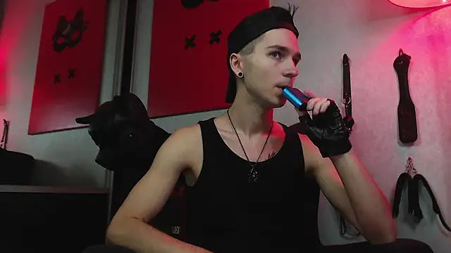 Snapshot of Joseph__Quinn chatting on February 1, 2025, 2:24 pm Joseph Quinn online show from February 1, 2025, 2:24 pm