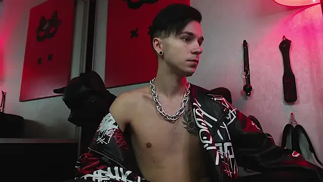 Snapshot of Joseph__Quinn chatting on February 3, 2025, 7:51 am Joseph Quinn online show from February 3, 2025, 7:51 am