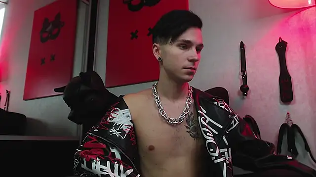 Snapshot of Joseph__Quinn chatting on February 3, 2025, 11:09 am Joseph Quinn online show from February 3, 2025, 11:09 am