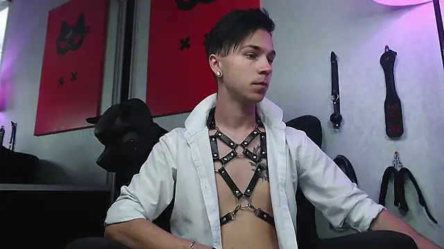 Snapshot of Joseph__Quinn chatting on February 18, 2025, 8:16 am Joseph Quinn online show from February 18, 2025, 8:16 am