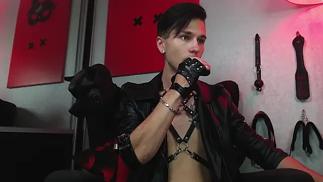 Snapshot of Joseph__Quinn chatting on February 20, 2025, 12:15 pm Joseph Quinn online show from February 20, 2025, 12:15 pm