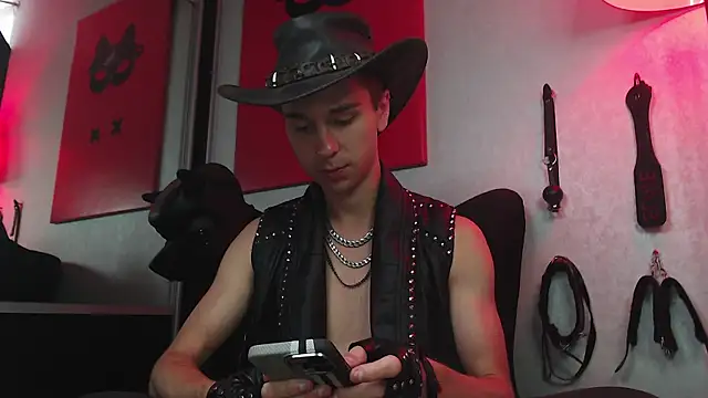 Snapshot of Joseph__Quinn chatting on February 23, 2025, 8:17 am Joseph Quinn online show from February 23, 2025, 8:17 am