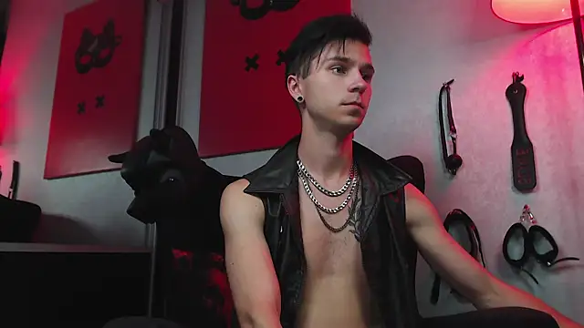 Snapshot of Joseph__Quinn chatting on March 2, 2025, 5:14 pm Joseph Quinn online show from March 2, 2025, 5:14 pm