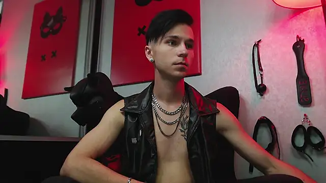 Snapshot of Joseph__Quinn chatting on March 6, 2025, 11:58 am Joseph Quinn online show from March 6, 2025, 11:58 am