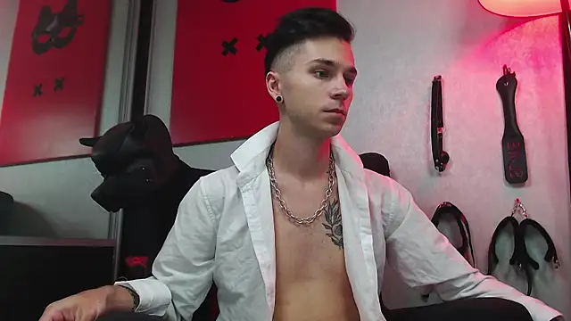 Snapshot of Joseph__Quinn chatting on March 11, 2025, 11:23 am Joseph Quinn online show from March 11, 2025, 11:23 am